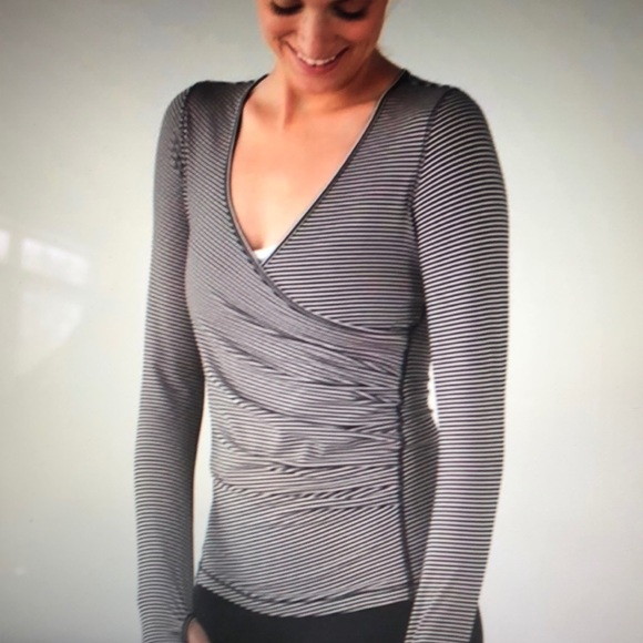 Lululemon sunset salutation wrap long sleeve shirt